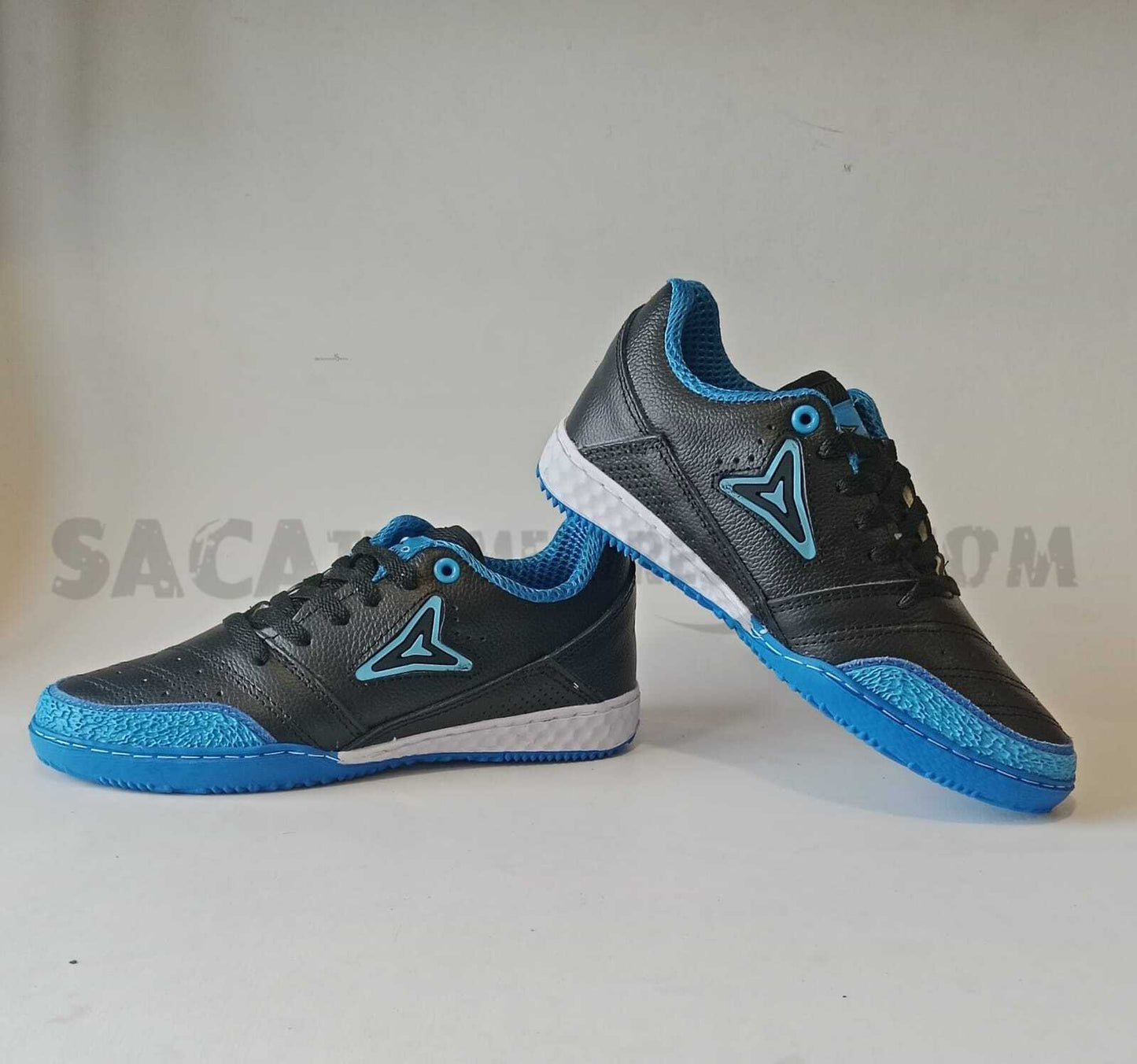 Zapatillas para Microfutbol y Futsal Alcon 2025